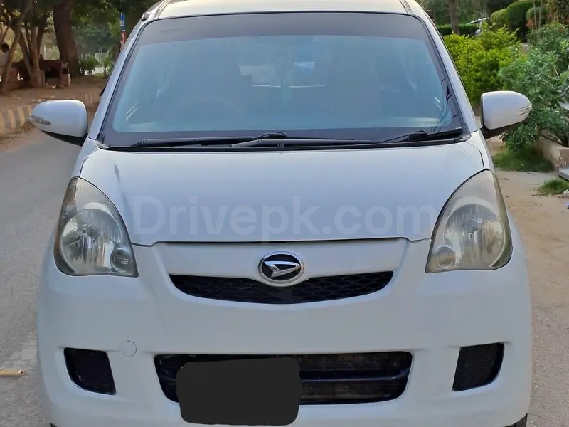 Daihatsu Mira 2011