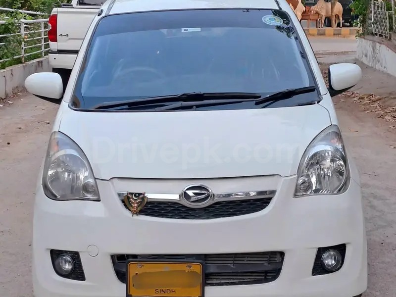Daihatsu Mira 2012