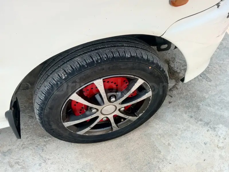 Daihatsu Cuore 2002