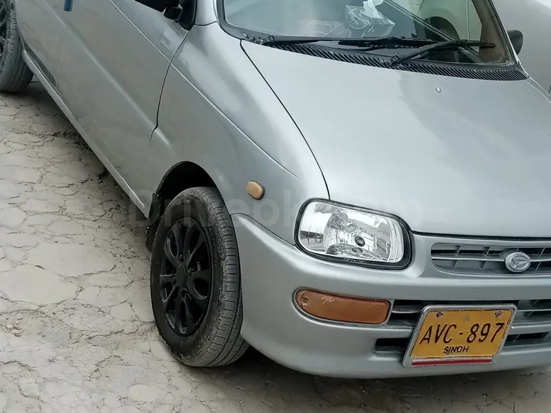 Daihatsu Cuore 2011