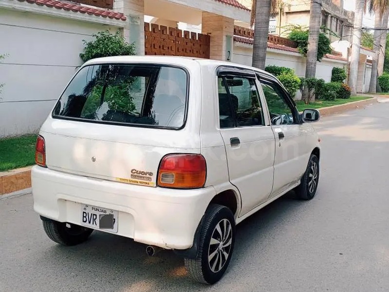 Daihatsu Cuore 2002