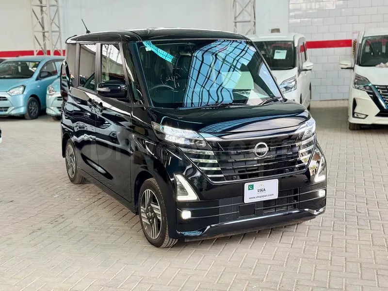 Nissan Roox 2024