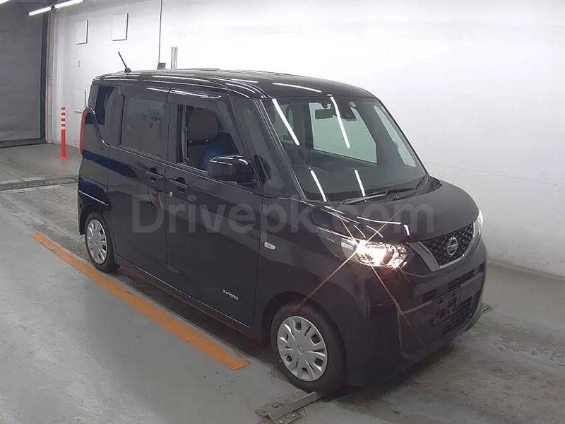Nissan Roox 2023