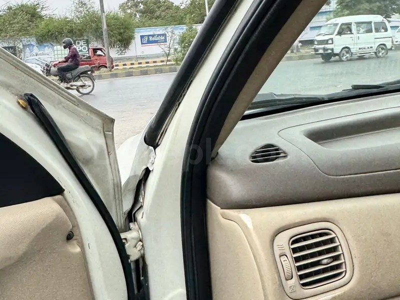 Nissan Sunny 2005