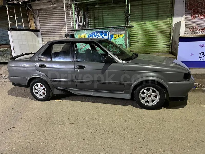Nissan Sunny 1993