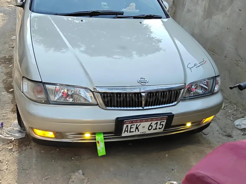 Nissan Sunny 2003