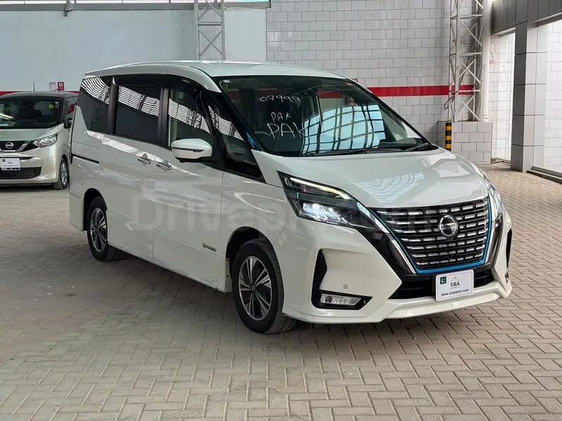 Nissan Serena 2021