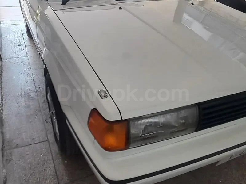 Nissan Sunny 1989