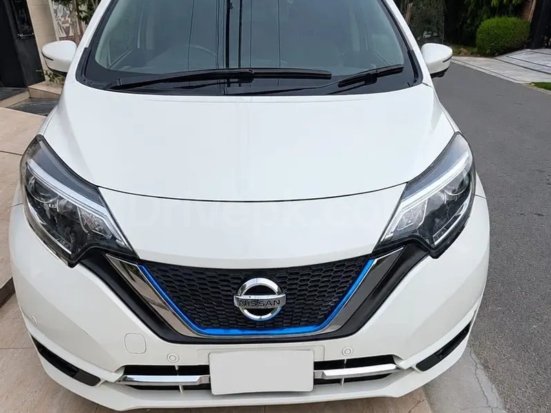 Nissan Note E Power 2016