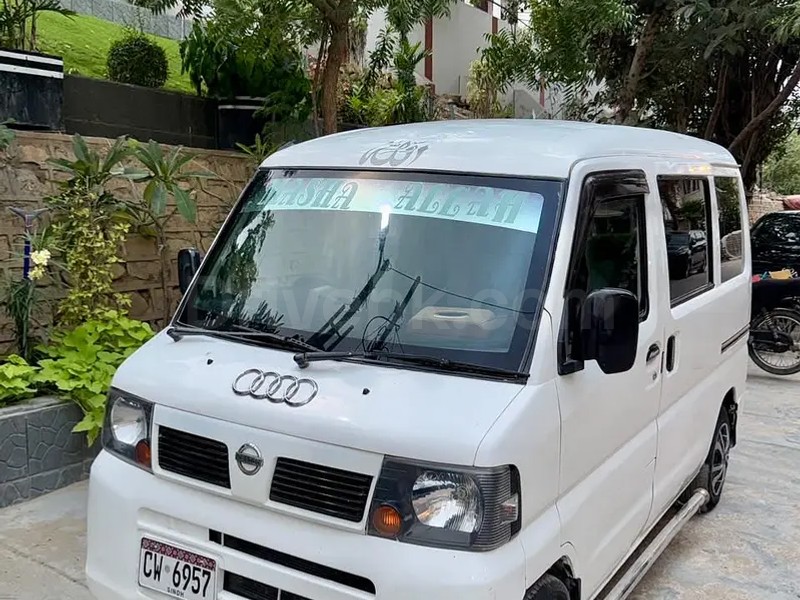 Nissan Clipper 2013