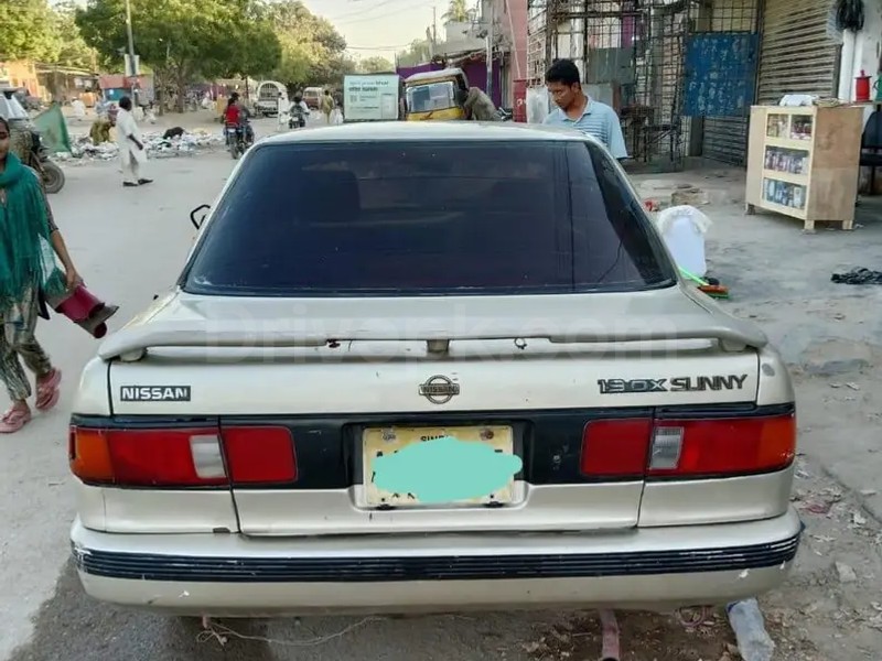 Nissan Sunny 1993