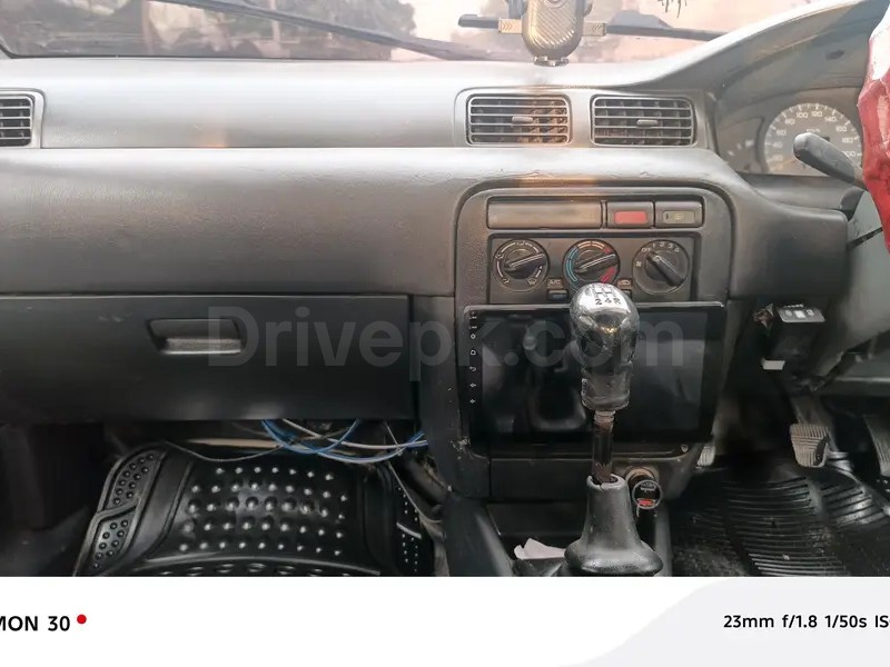 Nissan Sunny 1997