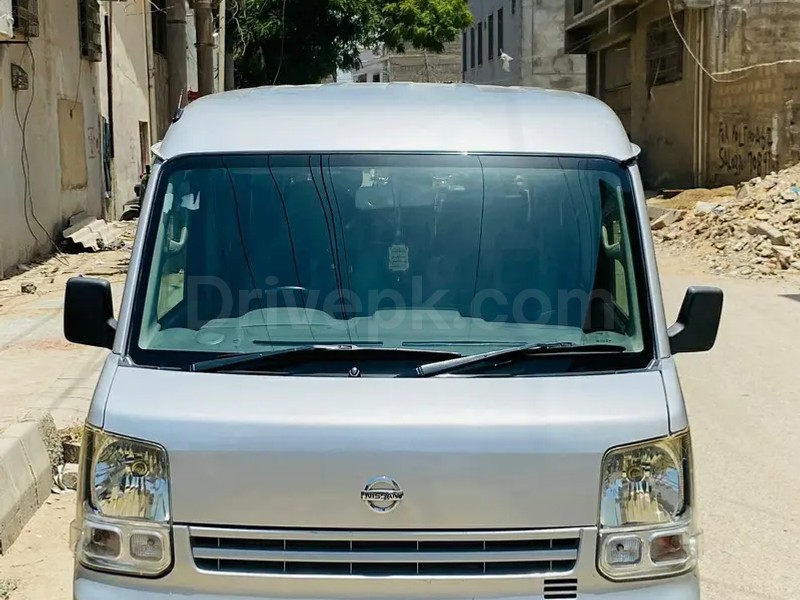 Nissan Clipper 2015