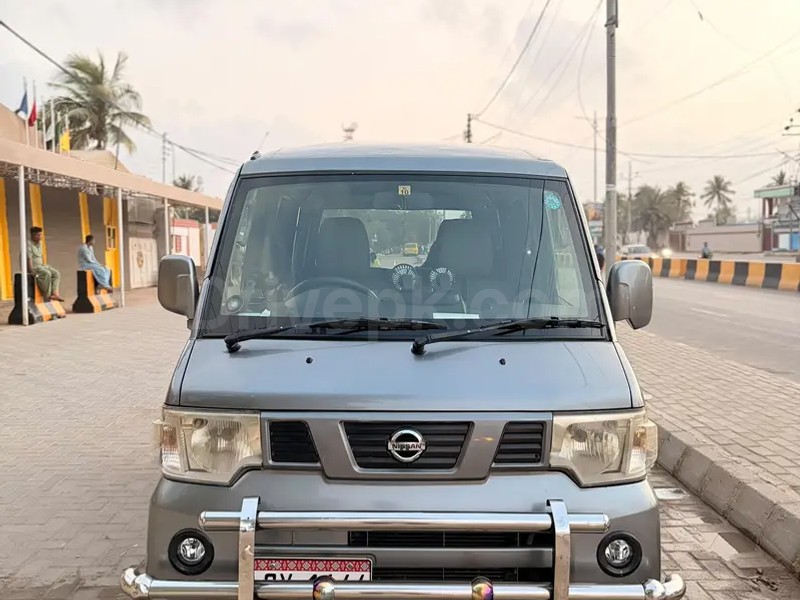 Nissan Clipper 2012