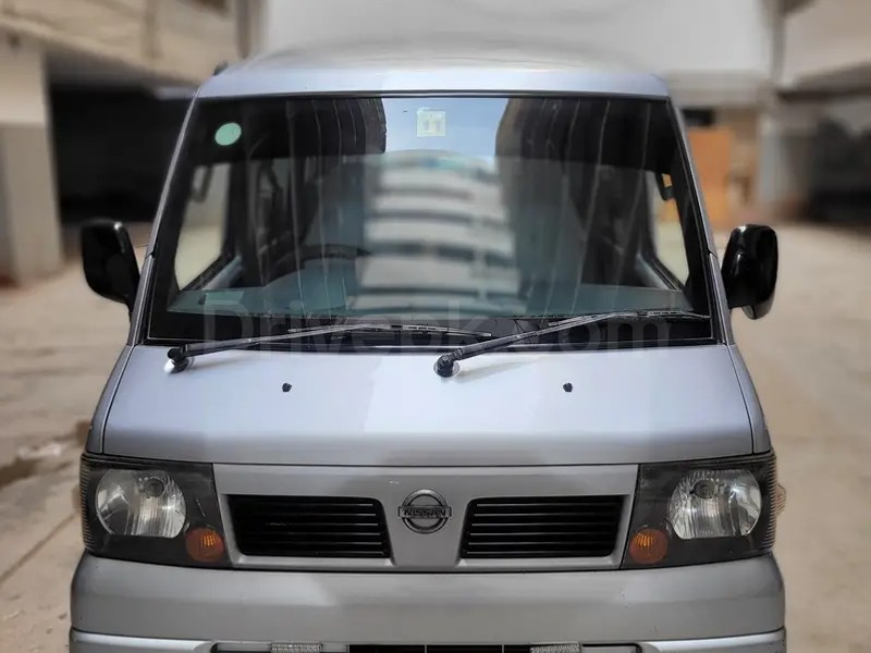 Nissan Clipper 2011