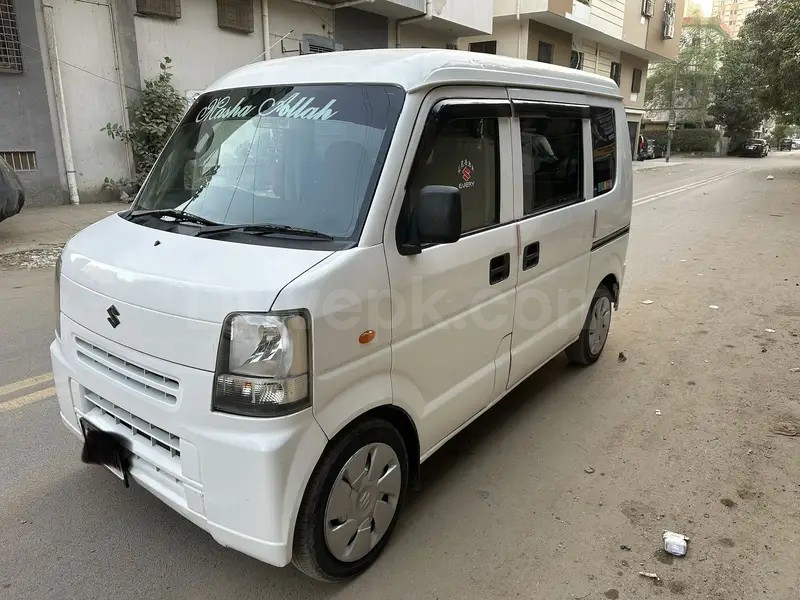 Suzuki Every 2010
