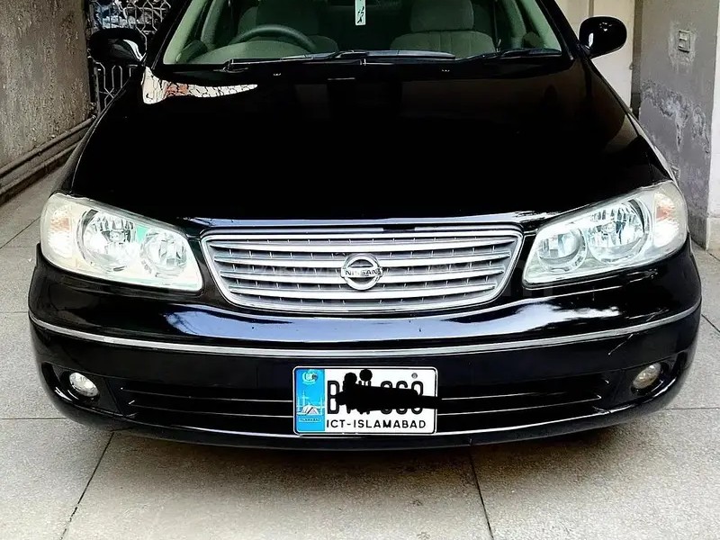 Nissan Sunny 2010