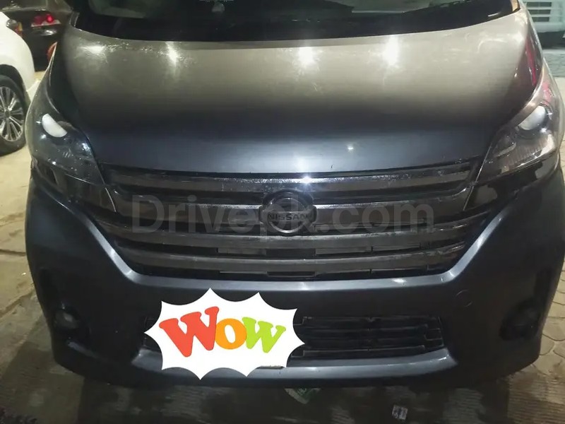 Nissan Roox 2015