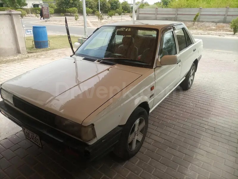 Nissan Sunny 1986