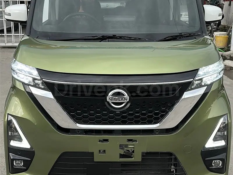 Nissan Roox 2022