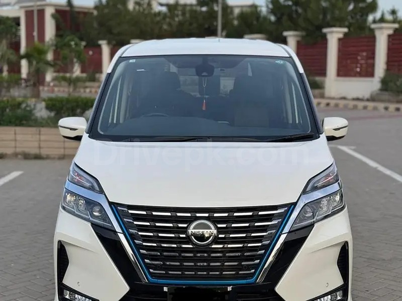 Nissan Serena 2020
