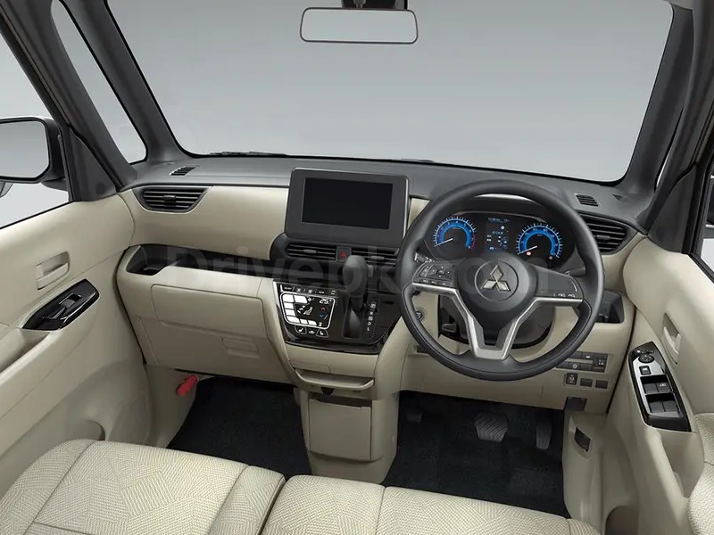 Mitsubishi EK Space Custom 2023