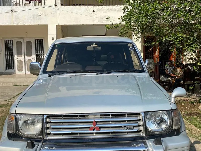 Mitsubishi Pajero 1993