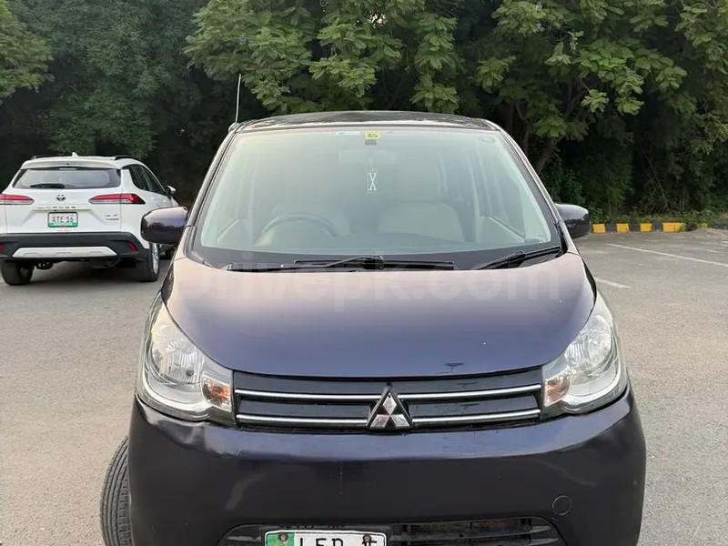 Mitsubishi Ek Wagon 2013