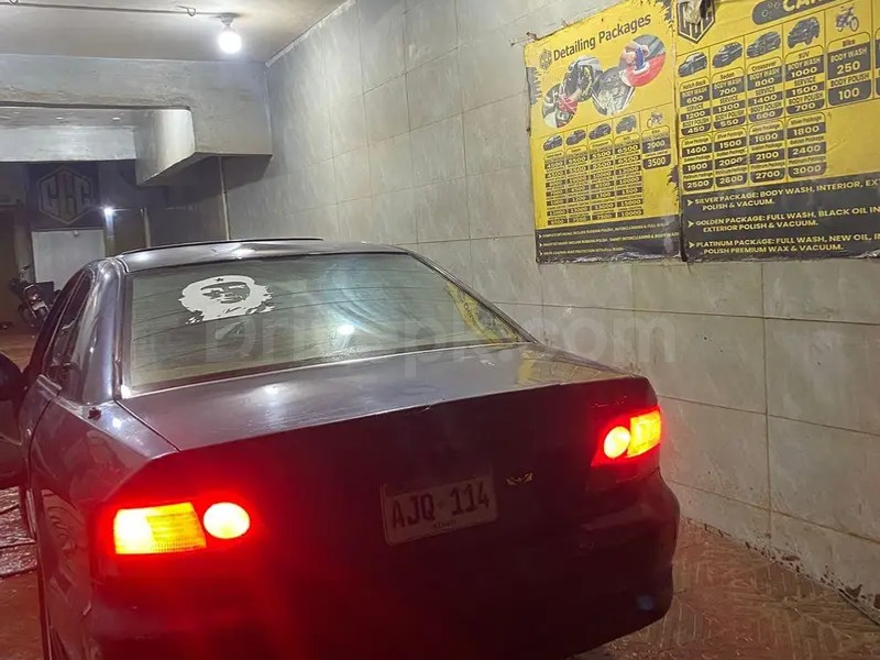 Mitsubishi Galant 2005