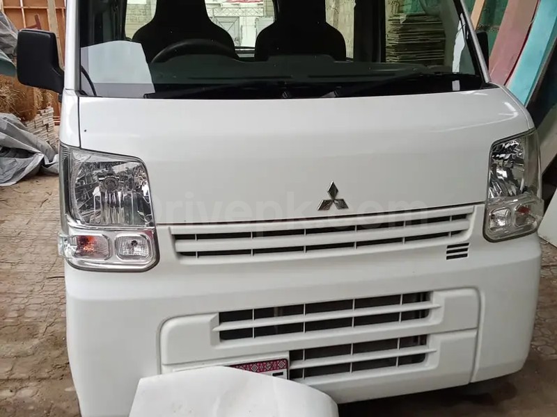 Mitsubishi Minicab Bravo 2020