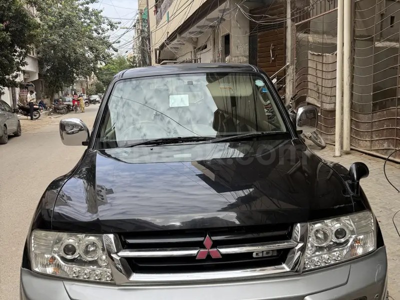 Mitsubishi Pajero 2002