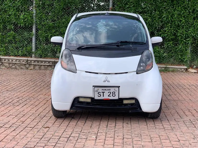Mitsubishi I Mivec 2013