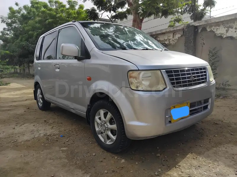Mitsubishi Ek Wagon 2011