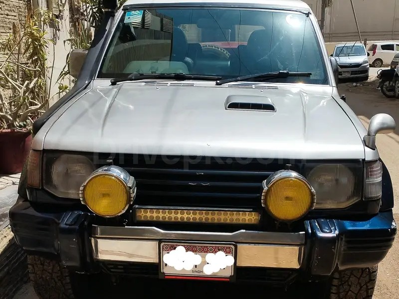 Mitsubishi Pajero 1993
