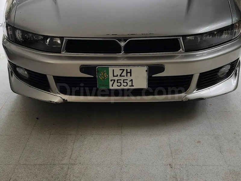 Mitsubishi Galant 2004