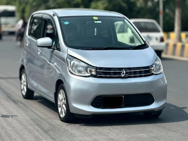 Mitsubishi Ek Wagon 2013