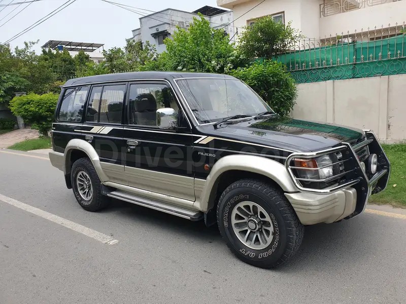 Mitsubishi Pajero 1982