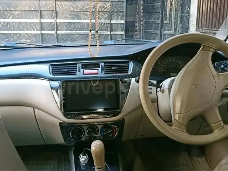 Mitsubishi Lancer 2005