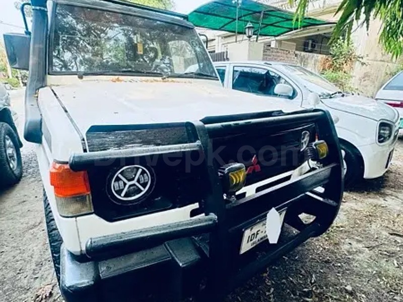 Mitsubishi Pajero 1984
