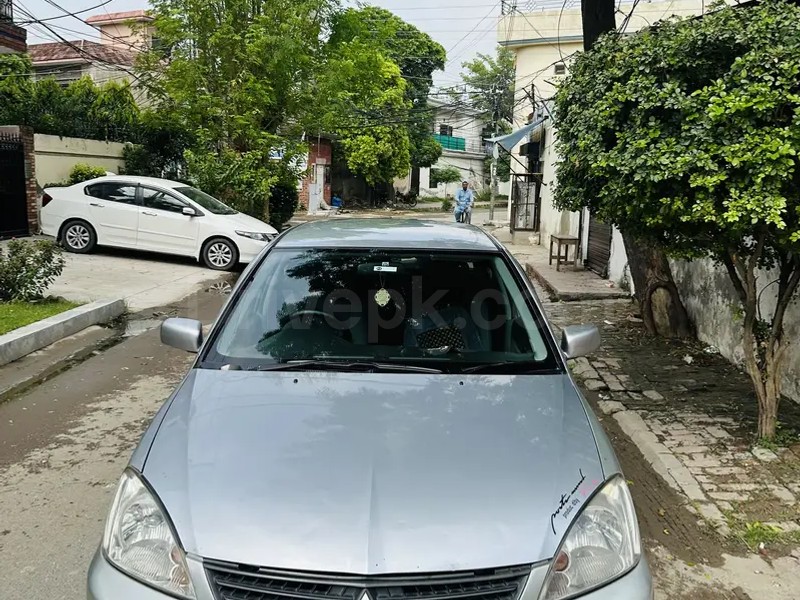 Mitsubishi Lancer 2012