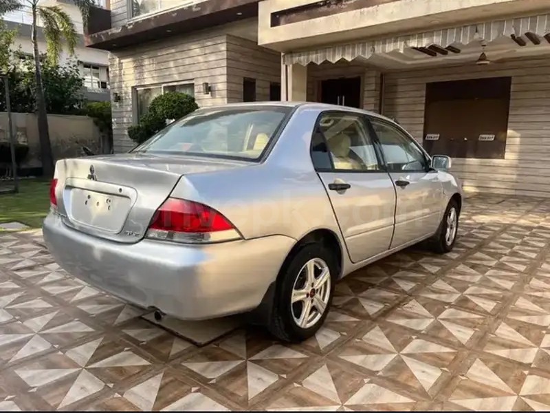 Mitsubishi Lancer 2004
