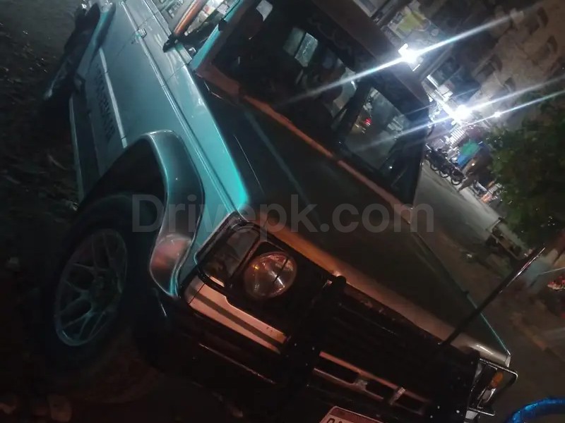 Mitsubishi Pajero 1987