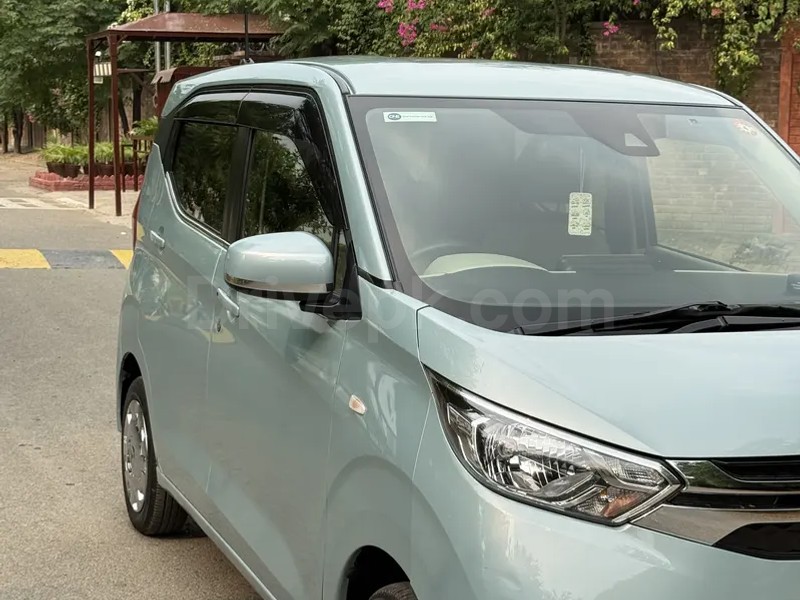 Mitsubishi Ek Wagon 2025