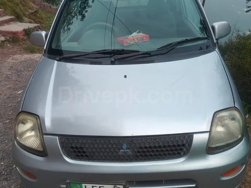 Mitsubishi Minica 2007