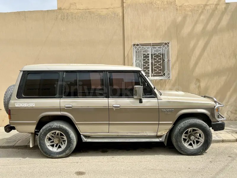 Mitsubishi Pajero 1986