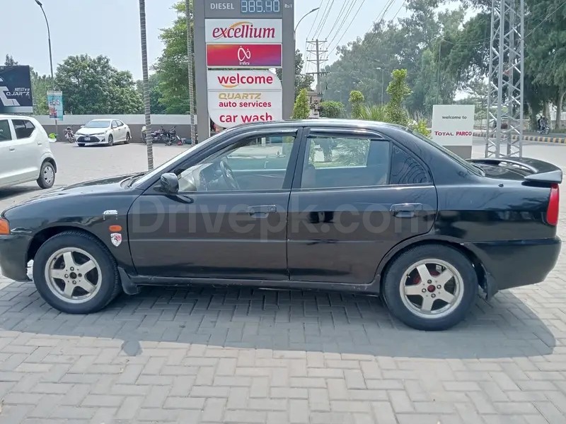 Mitsubishi Lancer 1996