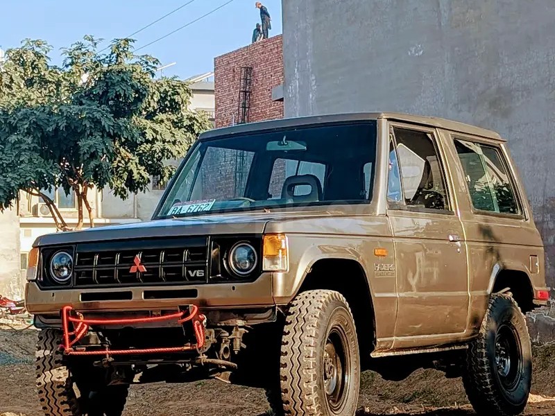 Mitsubishi Pajero 1986