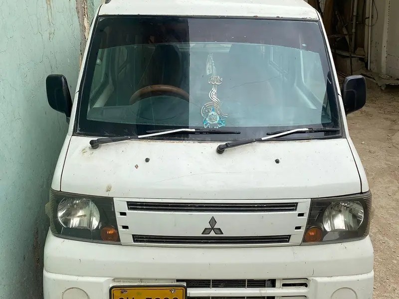 Mitsubishi Minicab Bravo 2010