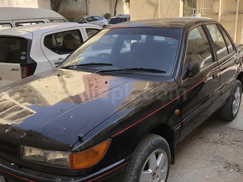 Mitsubishi Lancer 1990