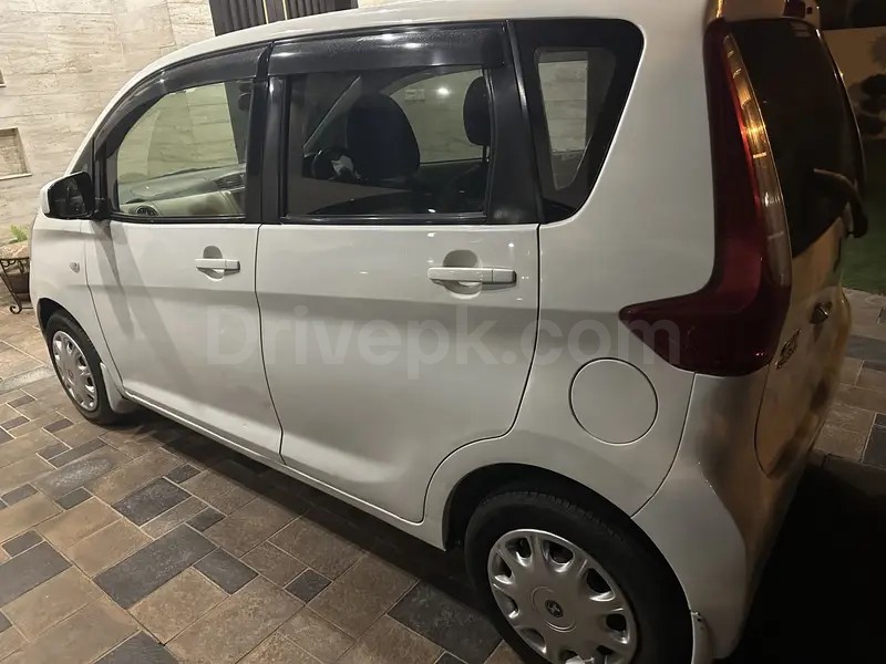 Mitsubishi Ek Wagon 2015